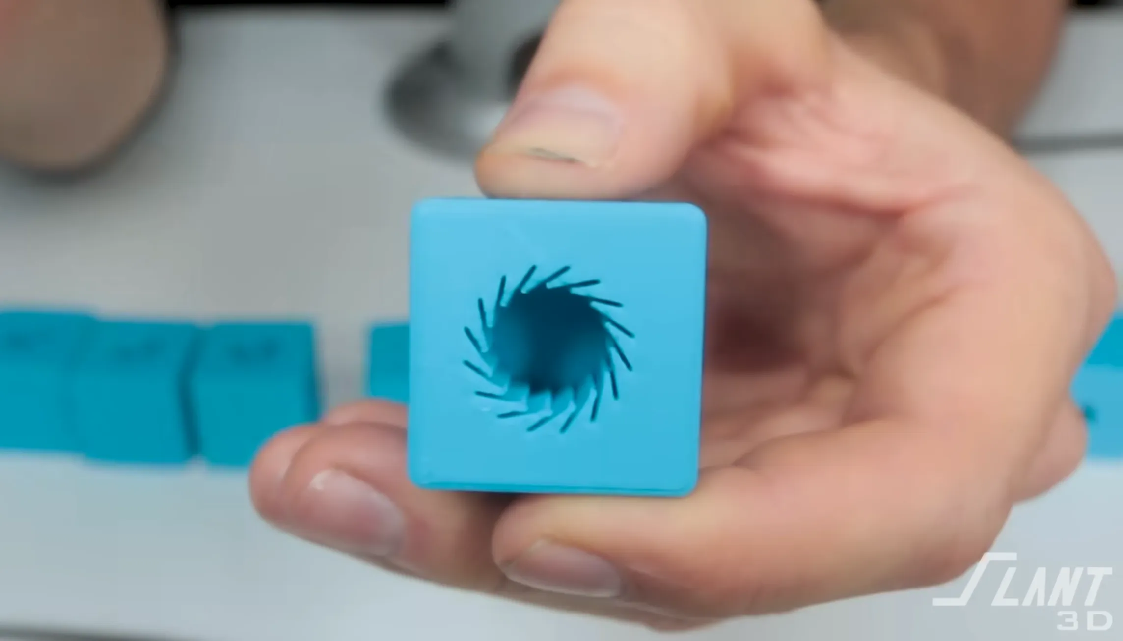 Пример захватных плавников