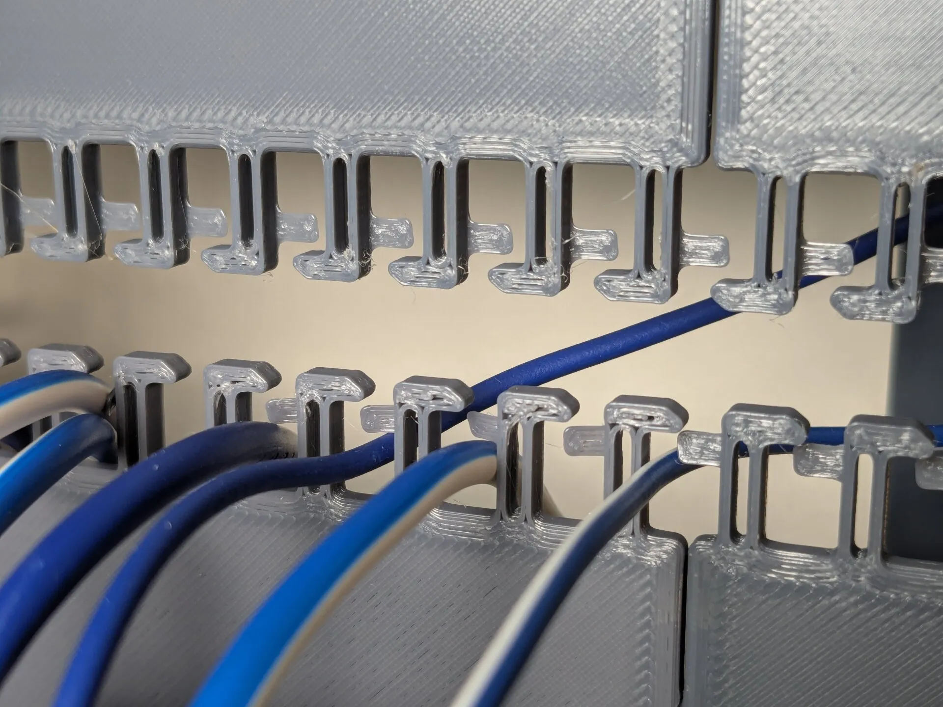 Двойной гибкий элемент для большей жёсткости