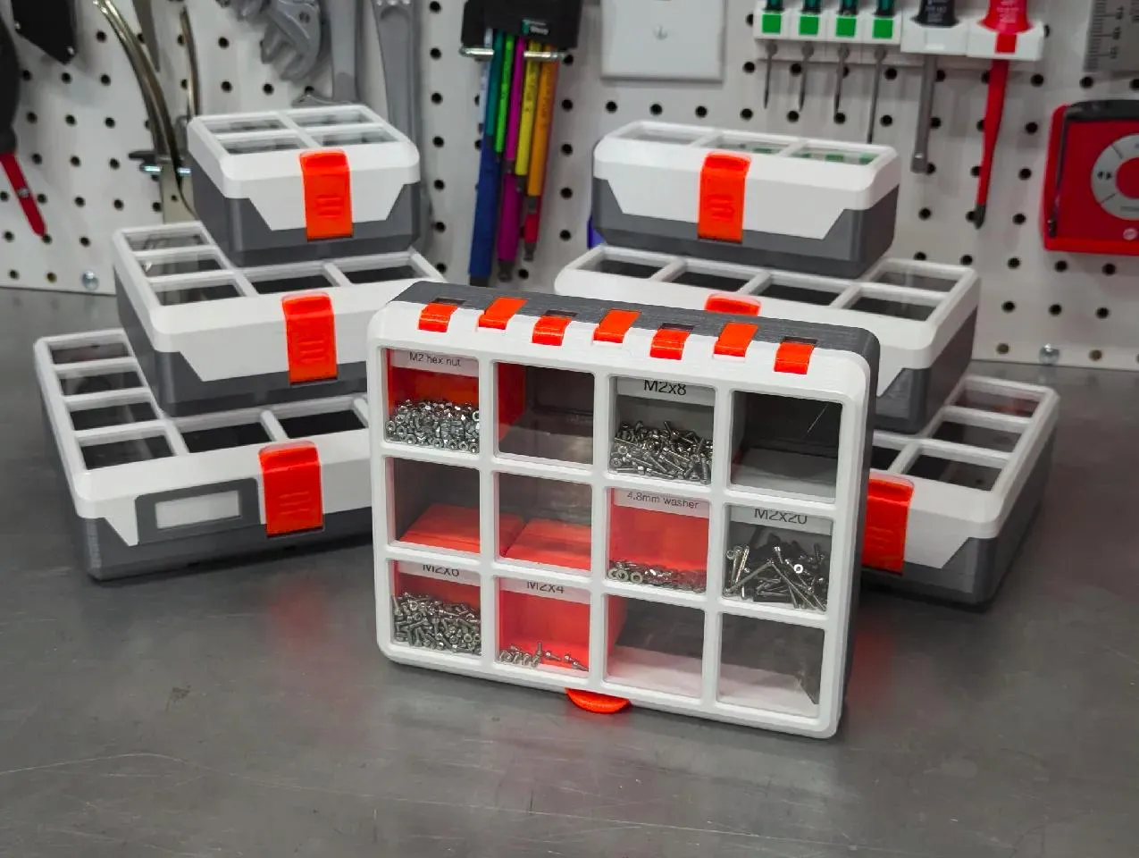 Современный кейс Gridfinity